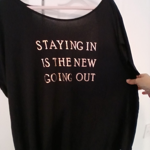 Graphic Tee Plunging Back Strap Scoop Neckline Stretchy Black Women’s 3X - Picture 3 of 5